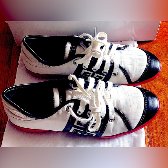 Givenchy Woman Sneakers Size 36 Great Condition White Blue Red - Picture 1 of 9
